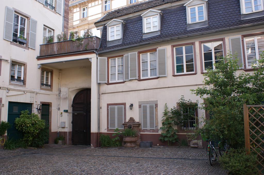 Studio De L'Hotel De Ville Strasbourg Exterior photo
